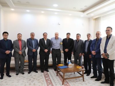 عیادت استاندار از ظاهر سارایی شاعر و ادیب ایلامی