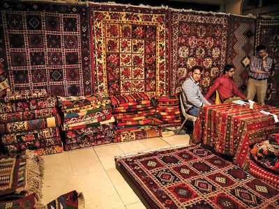هم مرزی با اروپا؛ فرصتی طلایی برای صادرات صنایع دستی آذربایجان‌غربی
